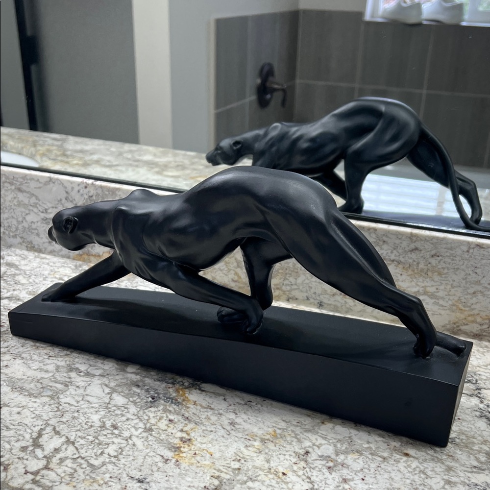 Sleek Black Panther Sculpture - Picture 3 of 8